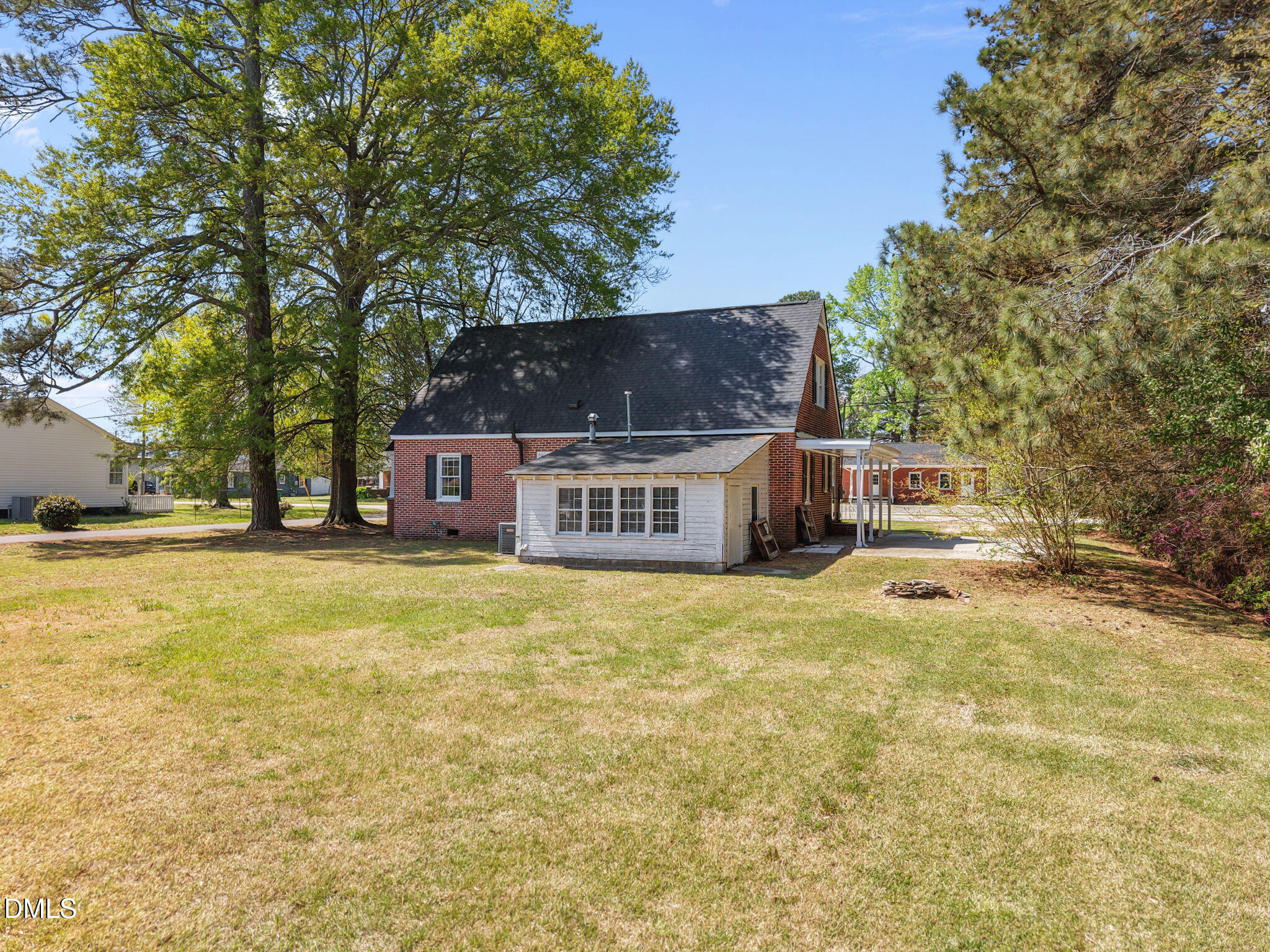 302 West Main Street Micro, NC 27576 - Photo 14 of 52 18-web-or-mls-DJI_20260401121201_0835_D
