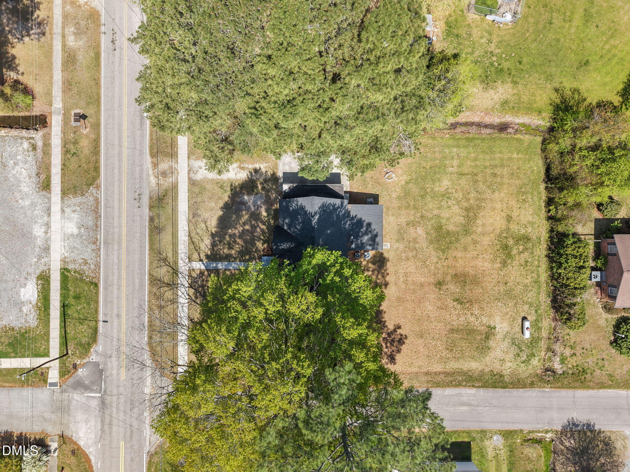 302 West Main Street Micro, NC 27576 - Photo 46 of 52 11-web-or-mls-DJI_20260401120915_0828_D