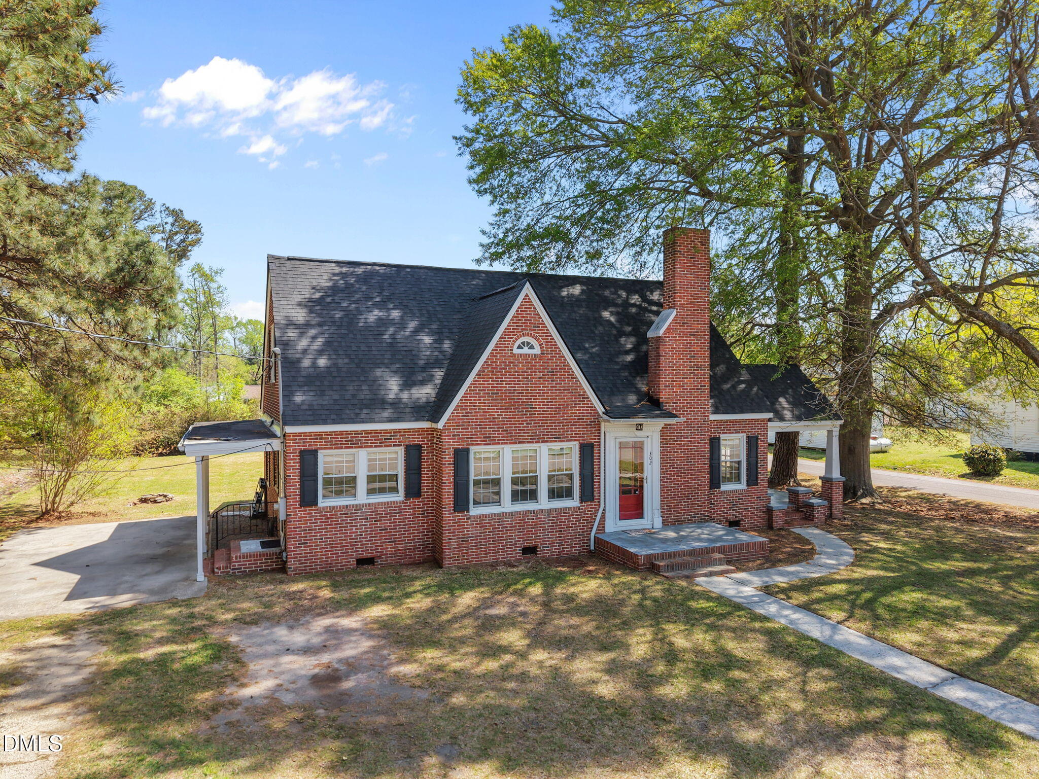 302 West Main Street Micro, NC 27576 - Photo 5 of 52 5-web-or-mls-DJI_20260401120604_0817_D
