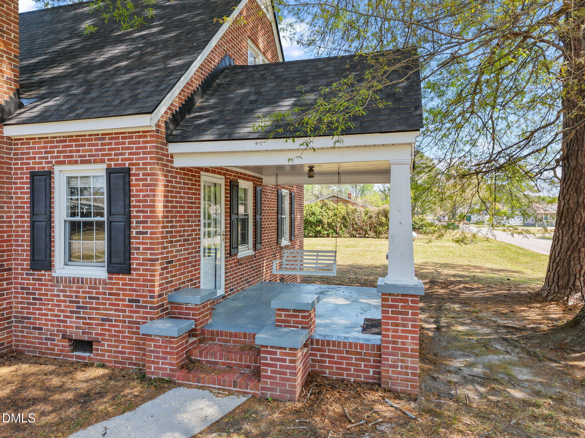 302 West Main Street Micro, NC 27576 - Photo 8 of 52 8-web-or-mls-DJI_20260401120714_0821_D