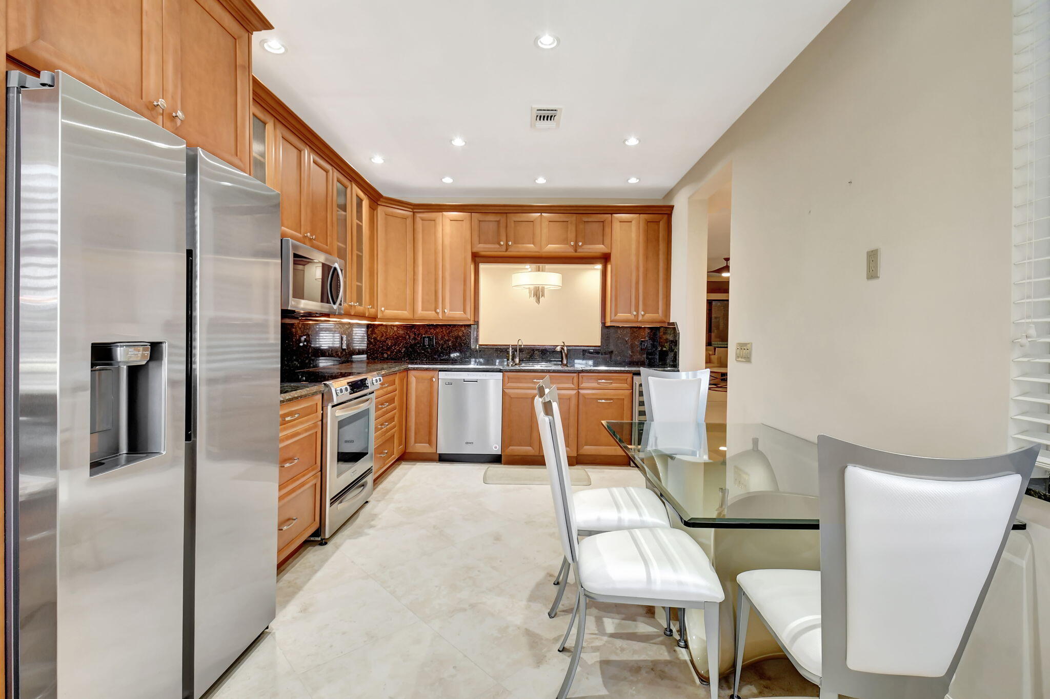 21267 Clubside Drive, Unit D Boca Raton, FL 33434 - Photo 9 of 80 9-web-or-mls-DSC_3804