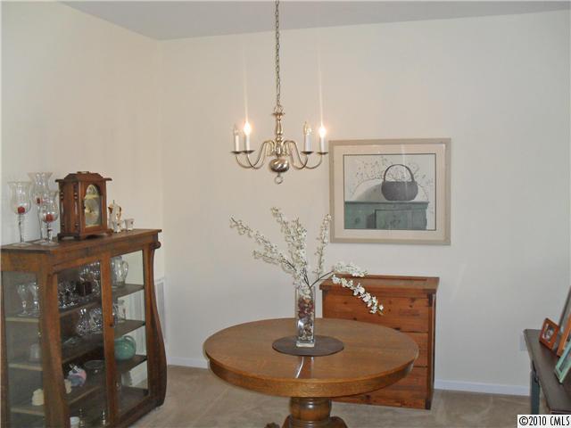 129 Forest Ridge Road, Unit 13 Mooresville, NC 28117 - Photo 5 of 9 Gallery Image 5