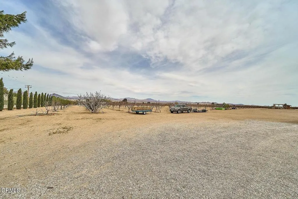 9125 Mesa Road Lucerne Valley, CA 92356 - Photo 35 of 55 a view of an ocean with city