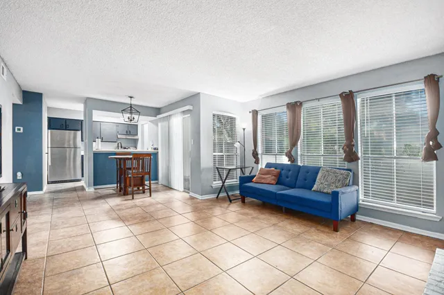 $102,000 | 250 El Dorado Boulevard, Unit 223, Webster, TX 77598