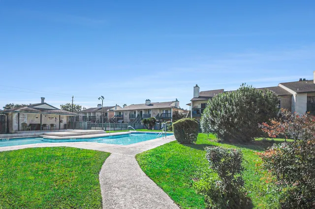 $102,000 | 250 El Dorado Boulevard, Unit 223, Webster, TX 77598