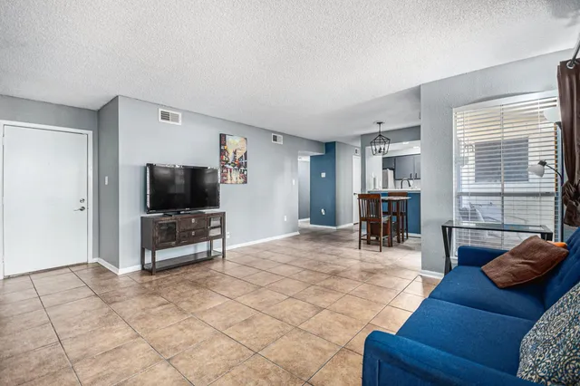 $102,000 | 250 El Dorado Boulevard, Unit 223, Webster, TX 77598