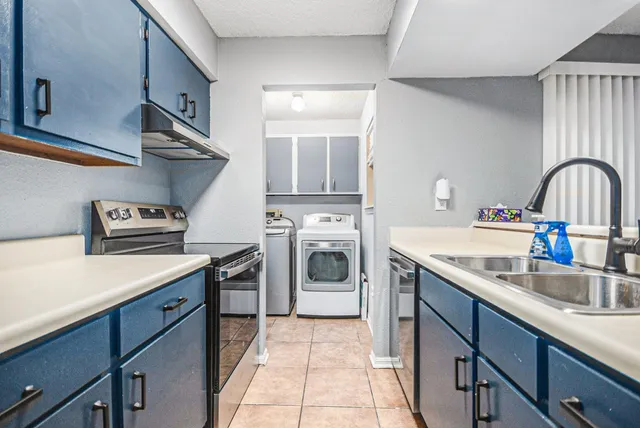 $102,000 | 250 El Dorado Boulevard, Unit 223, Webster, TX 77598