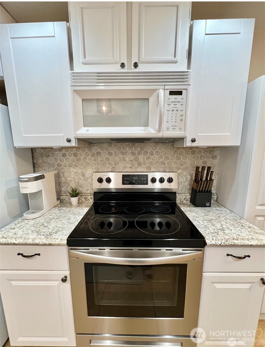 11645 Southeast 164th Street Renton, WA 98058 - Photo 4 of 9