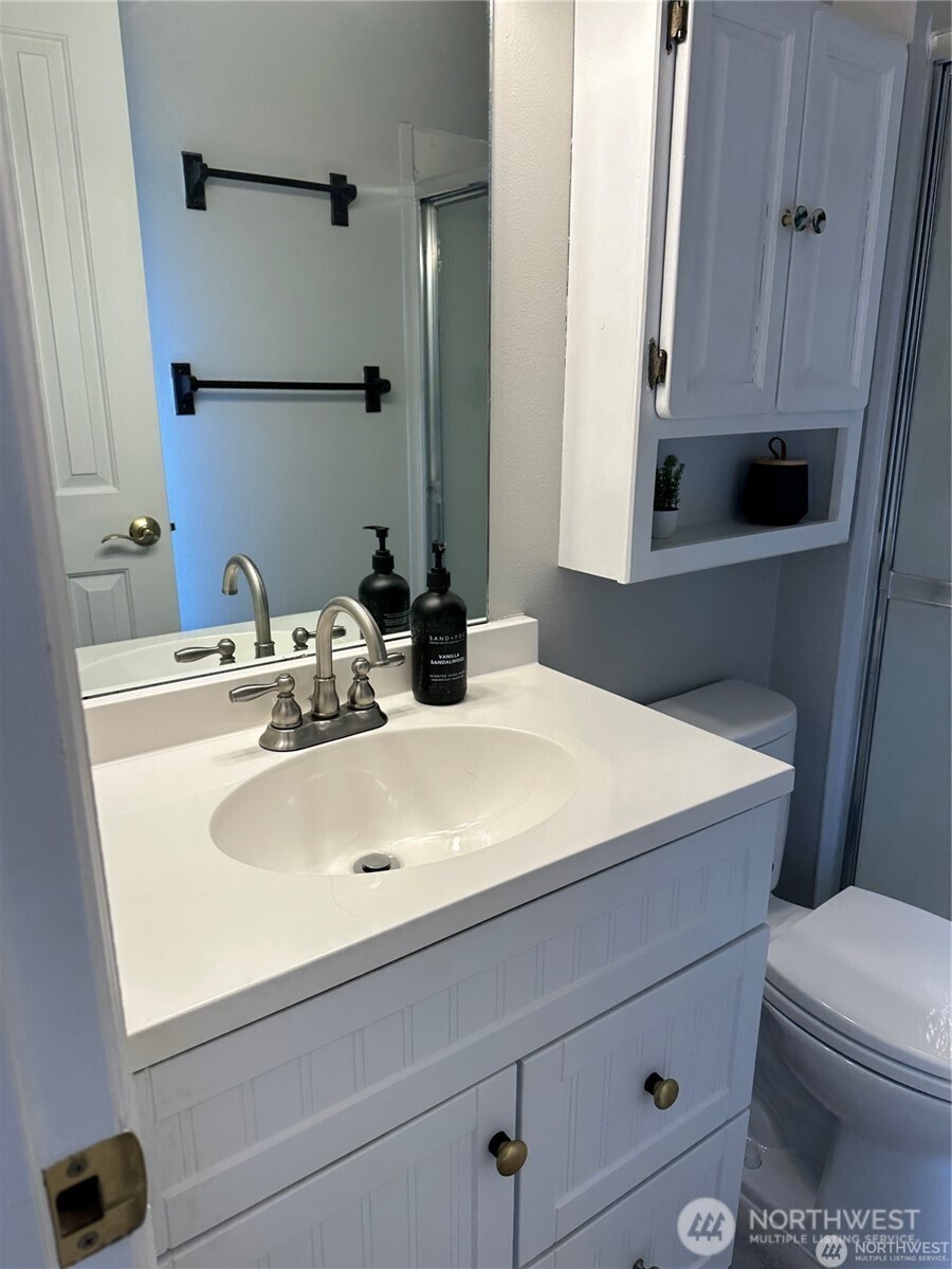 11645 Southeast 164th Street Renton, WA 98058 - Photo 5 of 9