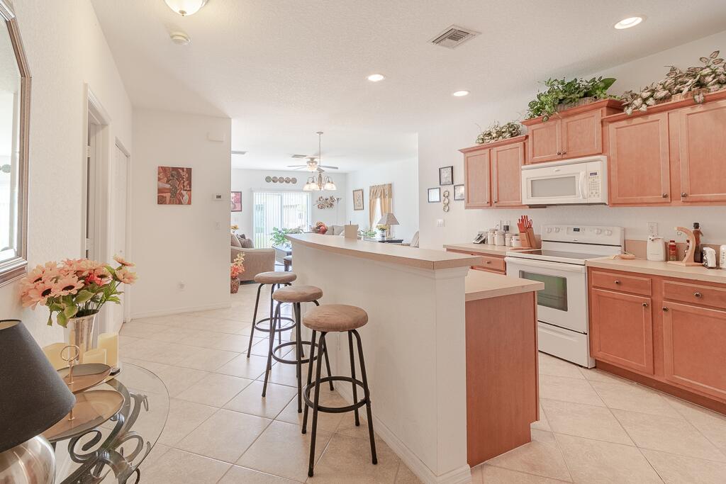 9704 Windrift Circle Fort Pierce, FL 34945 - Photo 17 of 19 Kitchen