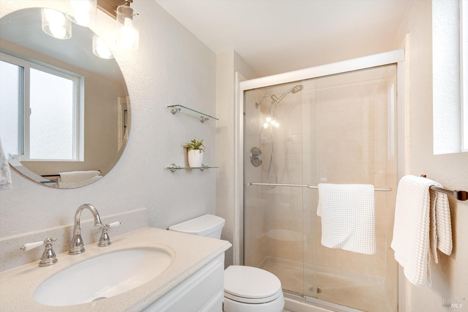 525 Oak Lake Avenue Santa Rosa, CA 95409 - Photo 19 of 74