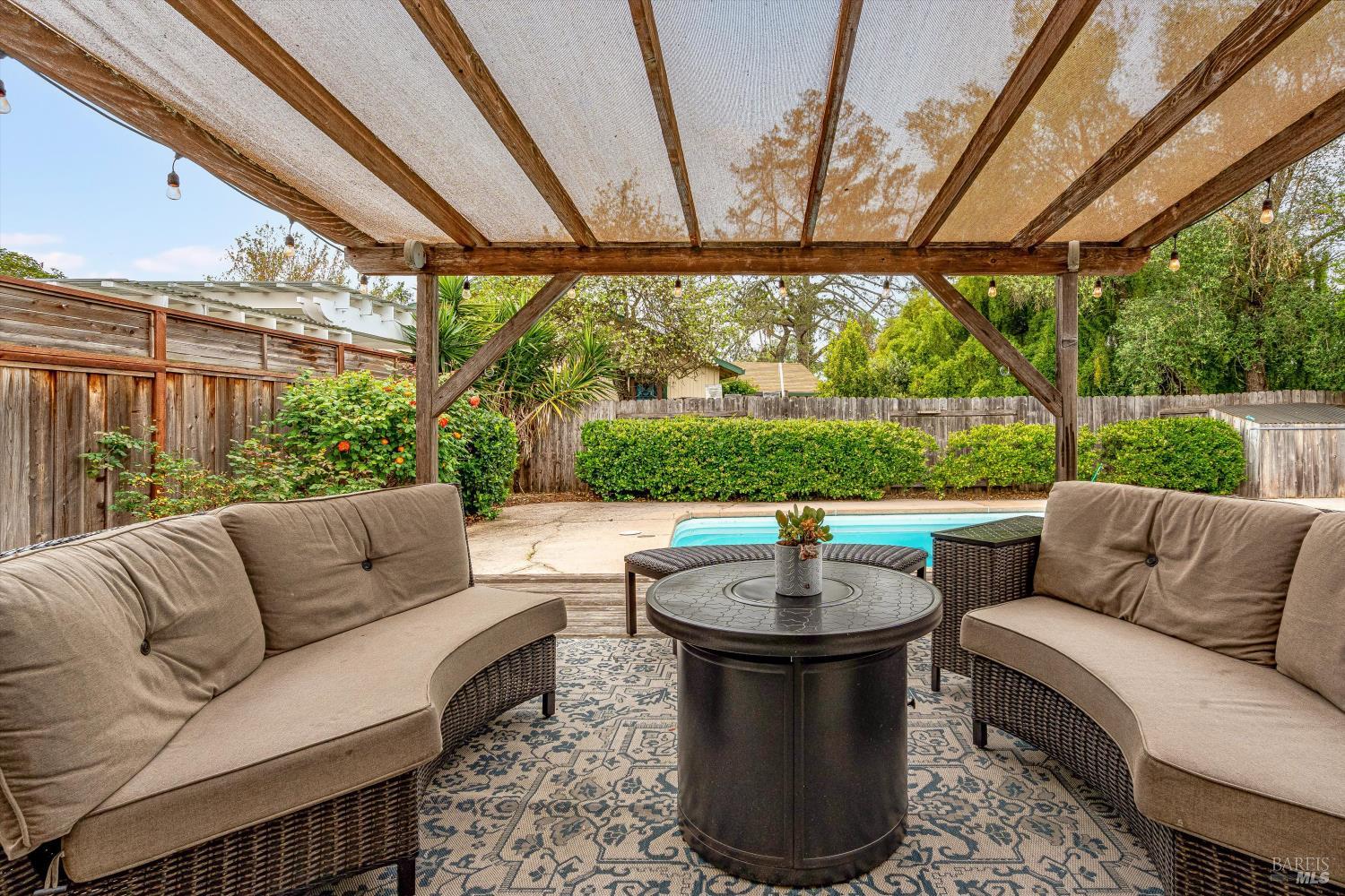 525 Oak Lake Avenue Santa Rosa, CA 95409 - Photo 41 of 74