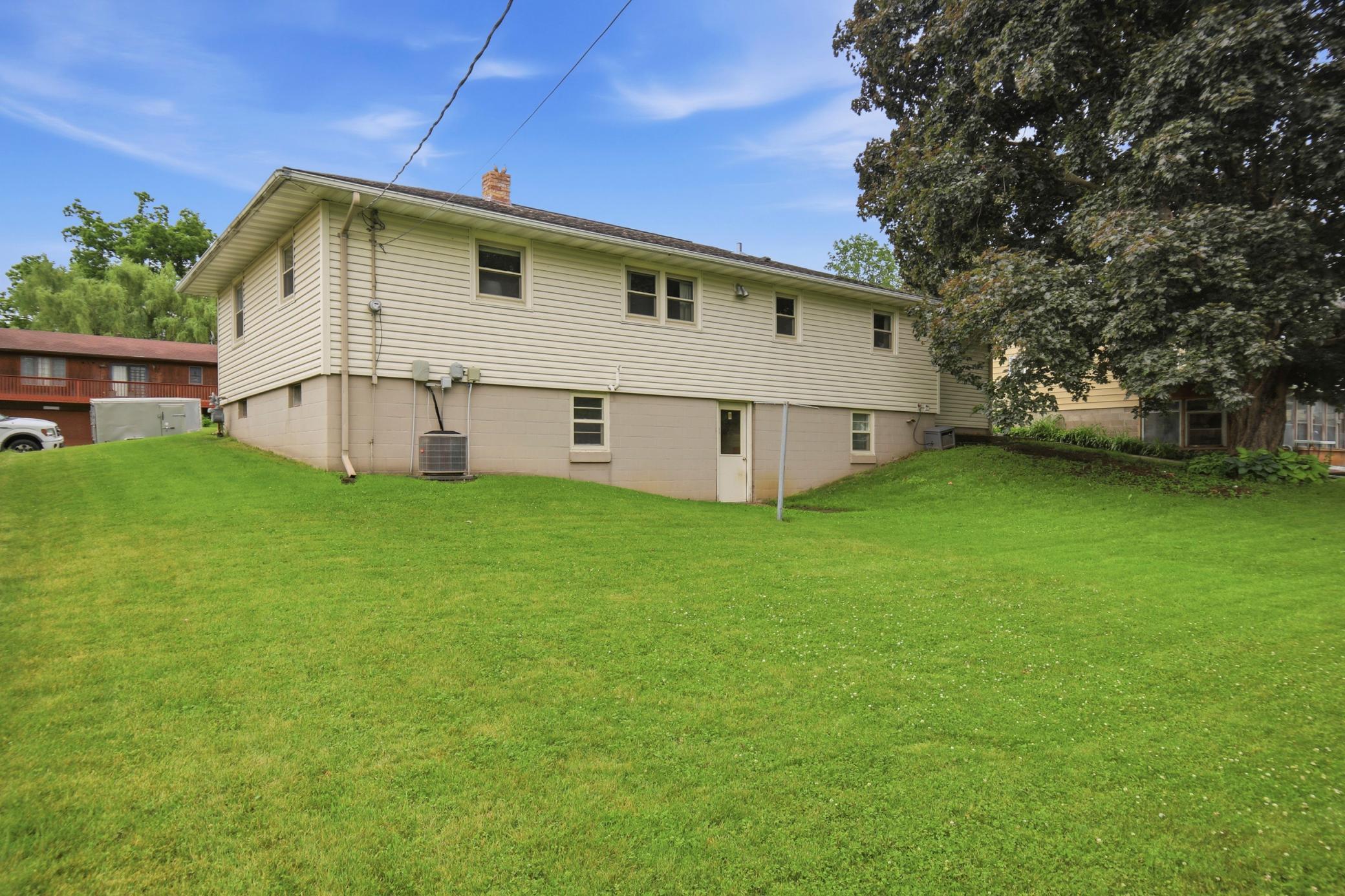 430 5th Street Southwest Plainview, MN 55964 - Photo 38 of 47