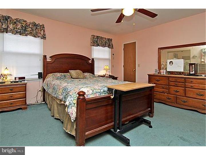 1817 Janvier Road Williamstown, NJ 08094 - Photo 12 of 22 Bedroom - Main