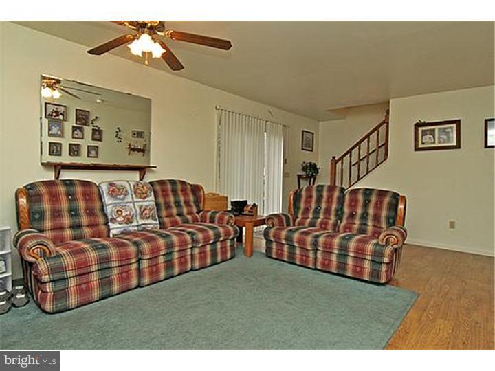 1817 Janvier Road Williamstown, NJ 08094 - Photo 7 of 22 Family Room