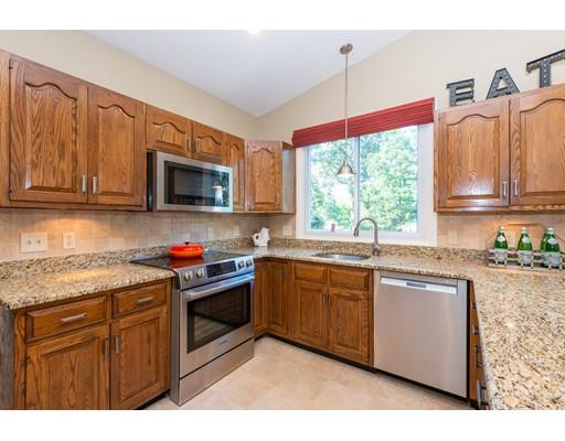 8 Doncaster Road Lynnfield, MA 01940 - Photo 13 of 39 Gallery Image 13