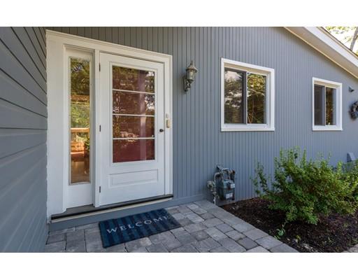 8 Doncaster Road Lynnfield, MA 01940 - Photo 3 of 39 Gallery Image 3