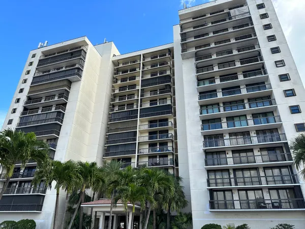 $4,000 | 3100 North Hwy A1A, Unit 502, Fort Pierce, FL 34949