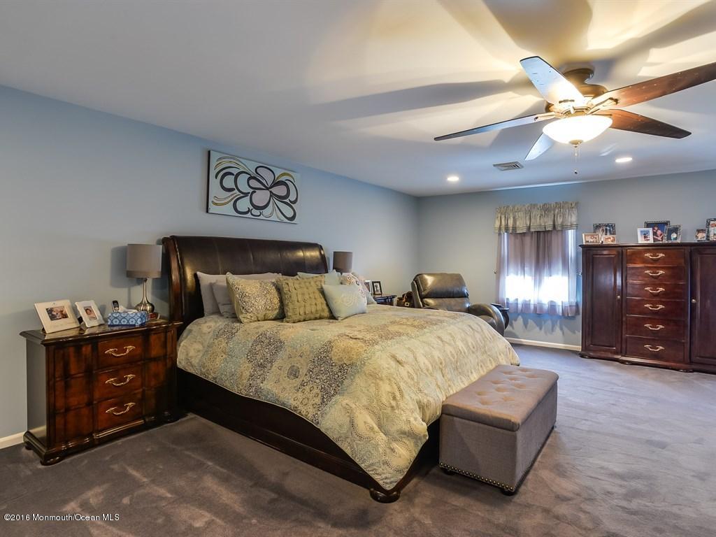 22 Tanglewood Road Middletown, NJ 07748 - Photo 16 of 36 017_Master Bedroom