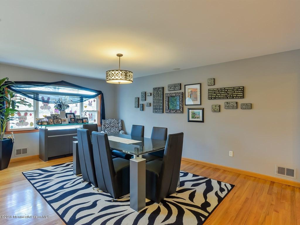 22 Tanglewood Road Middletown, NJ 07748 - Photo 4 of 36 005_Dining Room