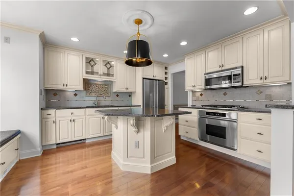 $485,000 | 410 Royal Court, Pittsburgh, PA 15234