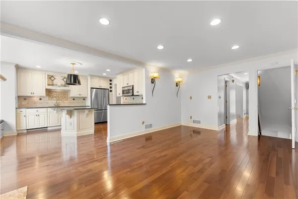 $485,000 | 410 Royal Court, Pittsburgh, PA 15234