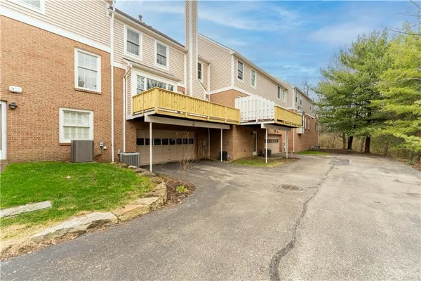 $485,000 | 410 Royal Court, Pittsburgh, PA 15234