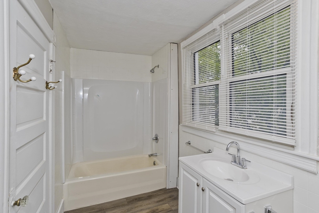 53 Freeman Terrace Springfield, MA 01104 - Photo 32 of 42