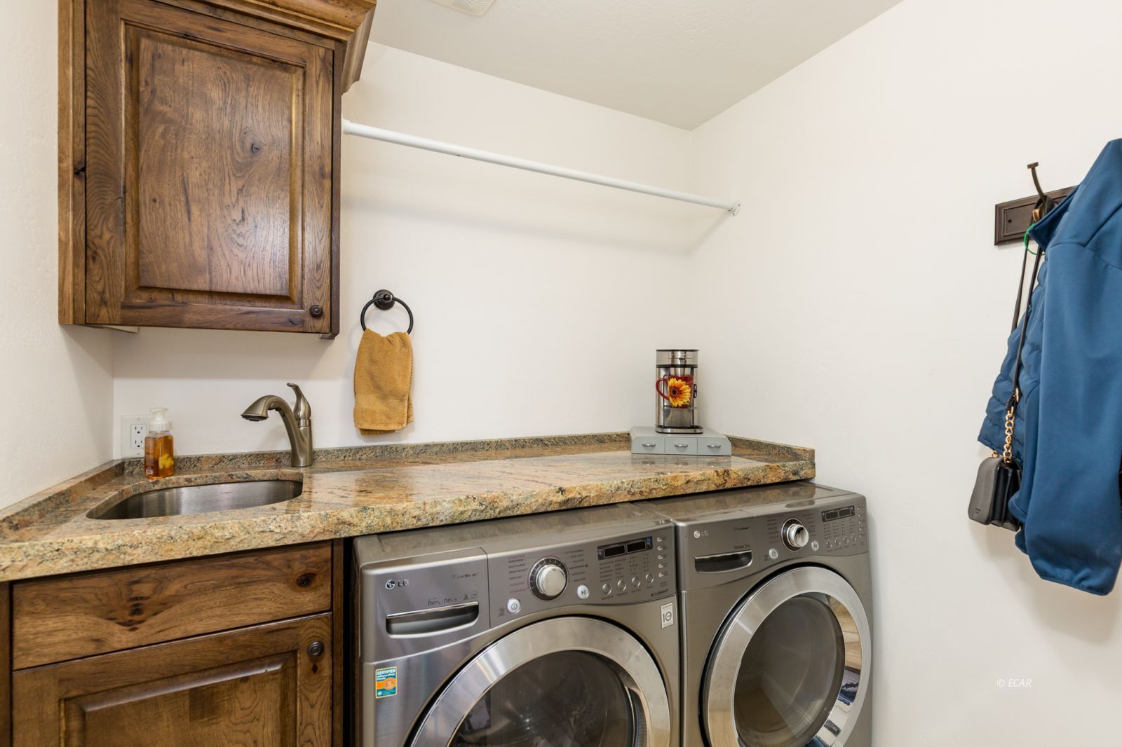 3710 Valley Ridge Avenue Elko, NV 89801 - Photo 6 of 46 Gallery Image 6