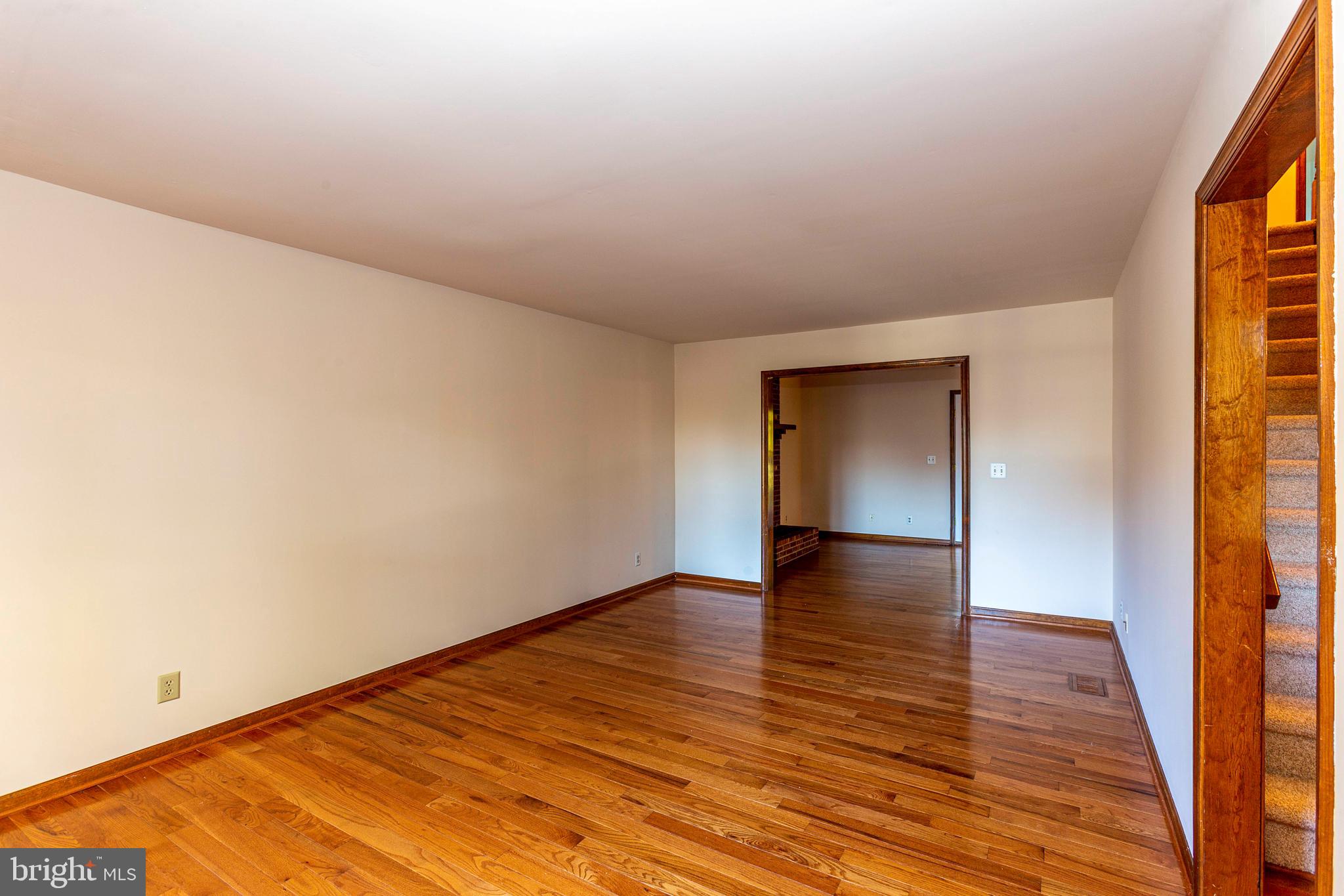 256 Choptank Road Stafford, VA 22556 - Photo 3 of 46 Living Room
