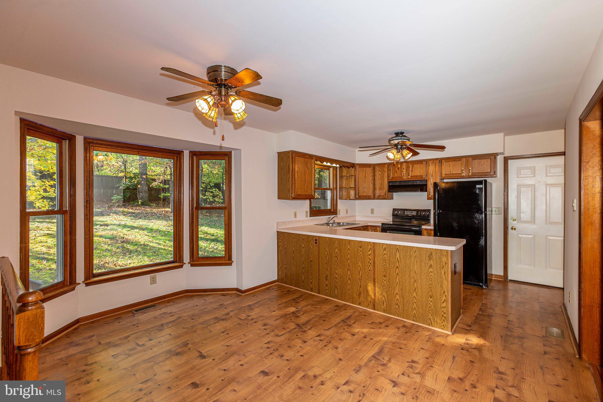 256 Choptank Road Stafford, VA 22556 - Photo 10 of 46 Eat In Kitchen