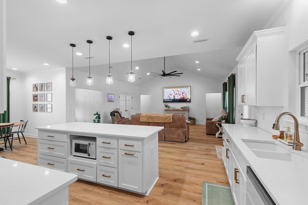 527 Sasser Road Dothan, AL 36305 - Photo 5 of 61