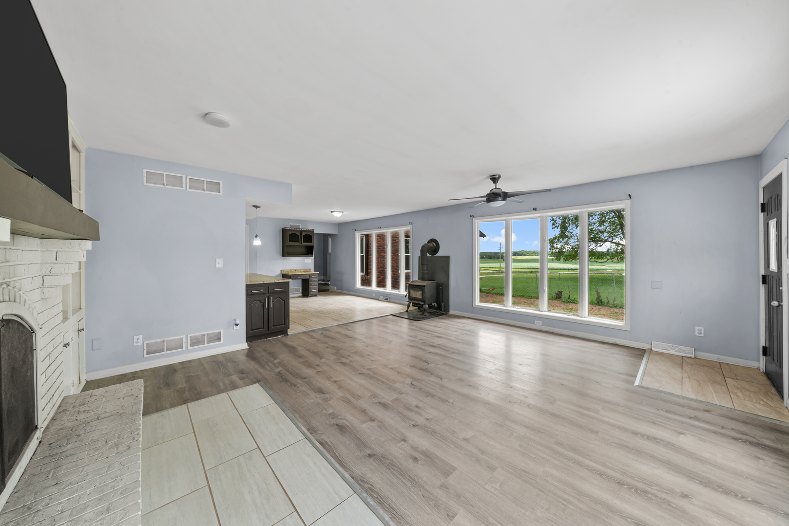 953 Paw Paw Road Paw Paw, IL 61353 - Photo 11 of 41 Gallery Image 11