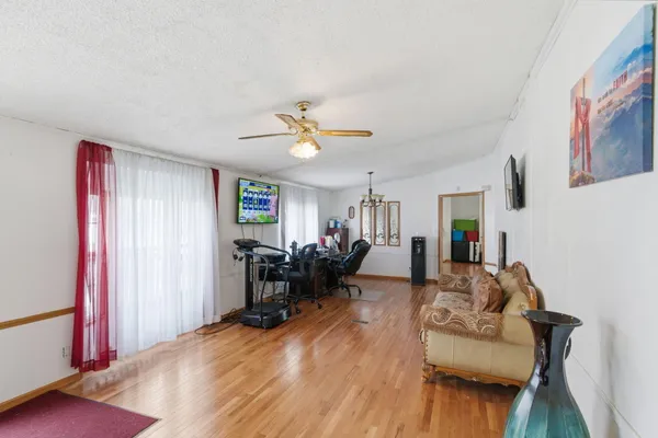 $194,900 | Undisclosed Address, Hammond, IN 46324