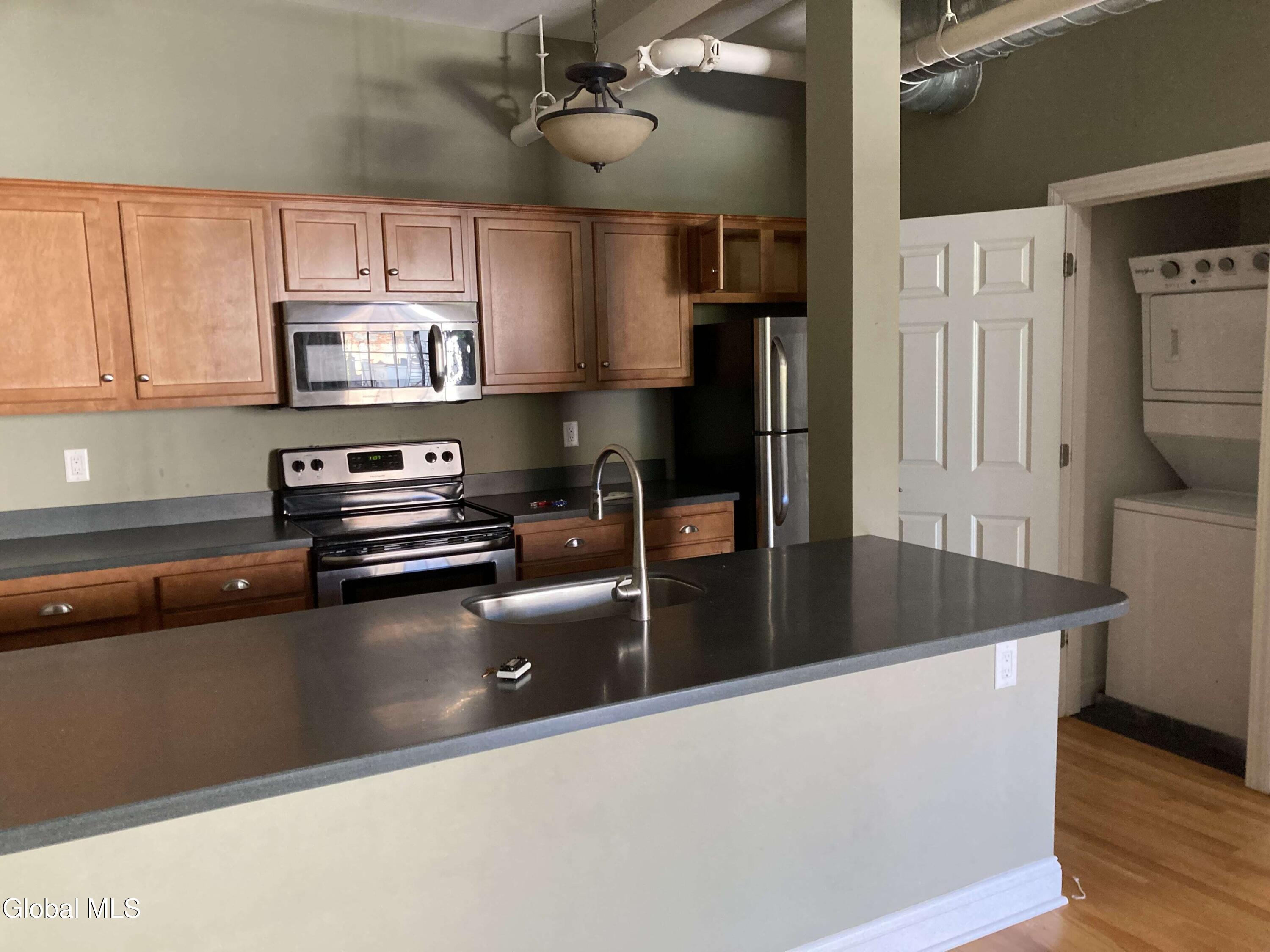 4 Sheridan Avenue, Unit 5B Albany, NY 12210 - Photo 5 of 11 IMG_5053