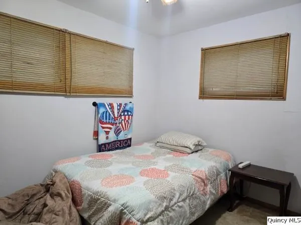 $135,000 | 710 Country Lane, Carthage, IL 62321