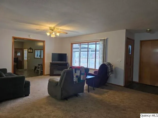 $135,000 | 710 Country Lane, Carthage, IL 62321