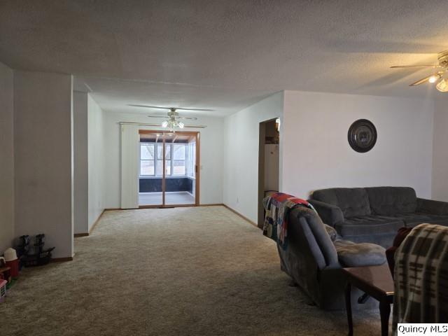 710 Country Lane Carthage, IL 62321 - Photo 7 of 31 a living room with furniture and window