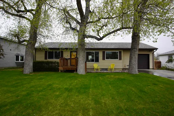 $300,000 | 235 South Sinclair Place, Casper, WY 82609