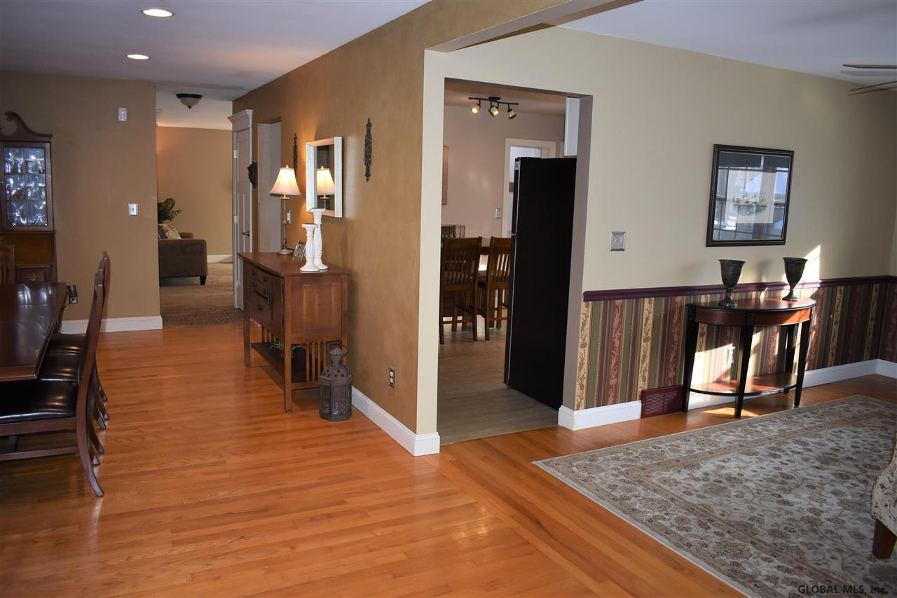 1742 Crescent Road Rexford, NY 12148 - Photo 4 of 25 Photo 4