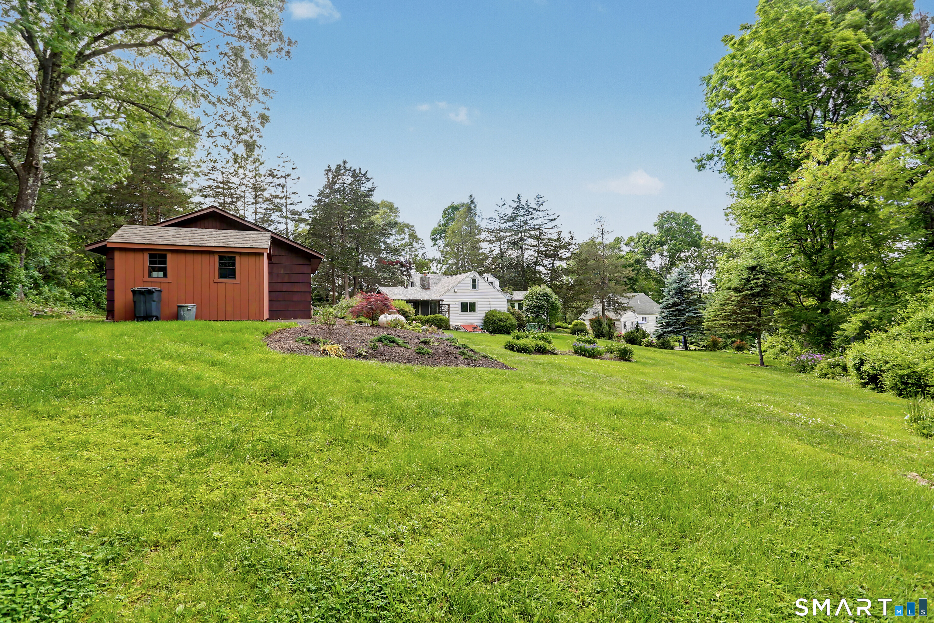 26 Spruce Mountain Road Danbury, CT 06810 - Photo 10 of 40