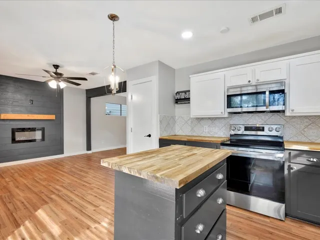 $238,900 | 41 Harbour Row Drive, Coldspring, TX 77331