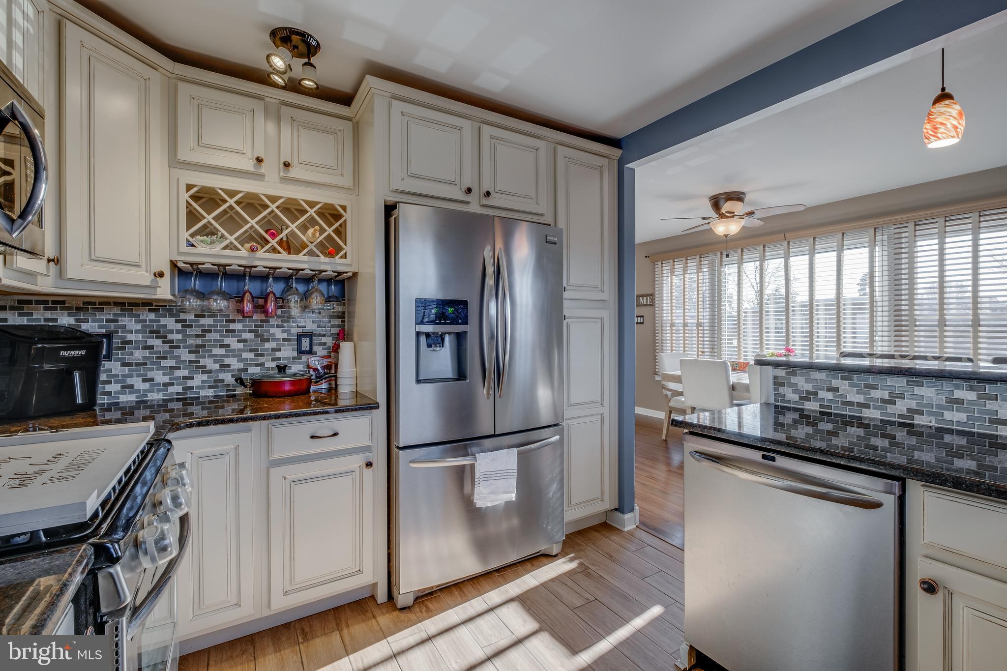 1037 Surrey Road Philadelphia, PA 19115 - Photo 13 of 37