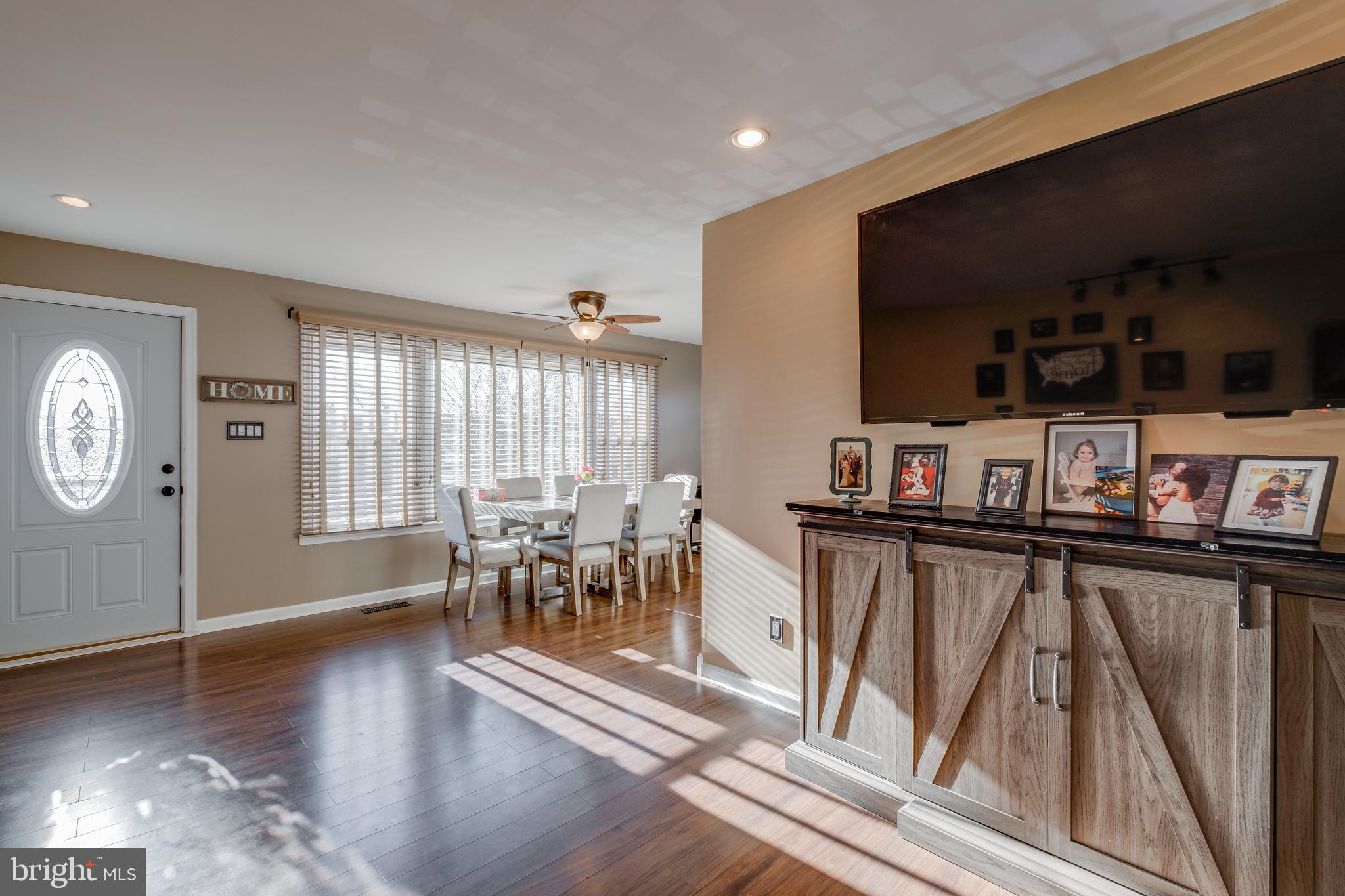 1037 Surrey Road Philadelphia, PA 19115 - Photo 8 of 37