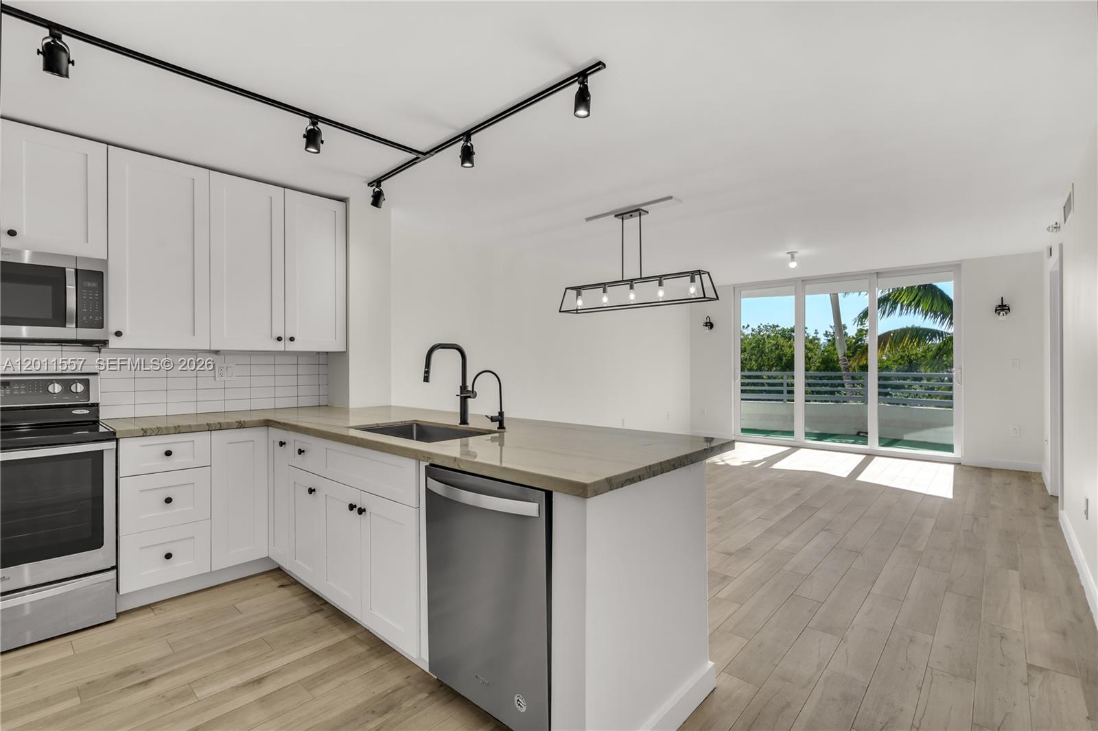1401 Bay Road, Unit 407 Miami Beach, FL 33139 - Photo 3 of 27