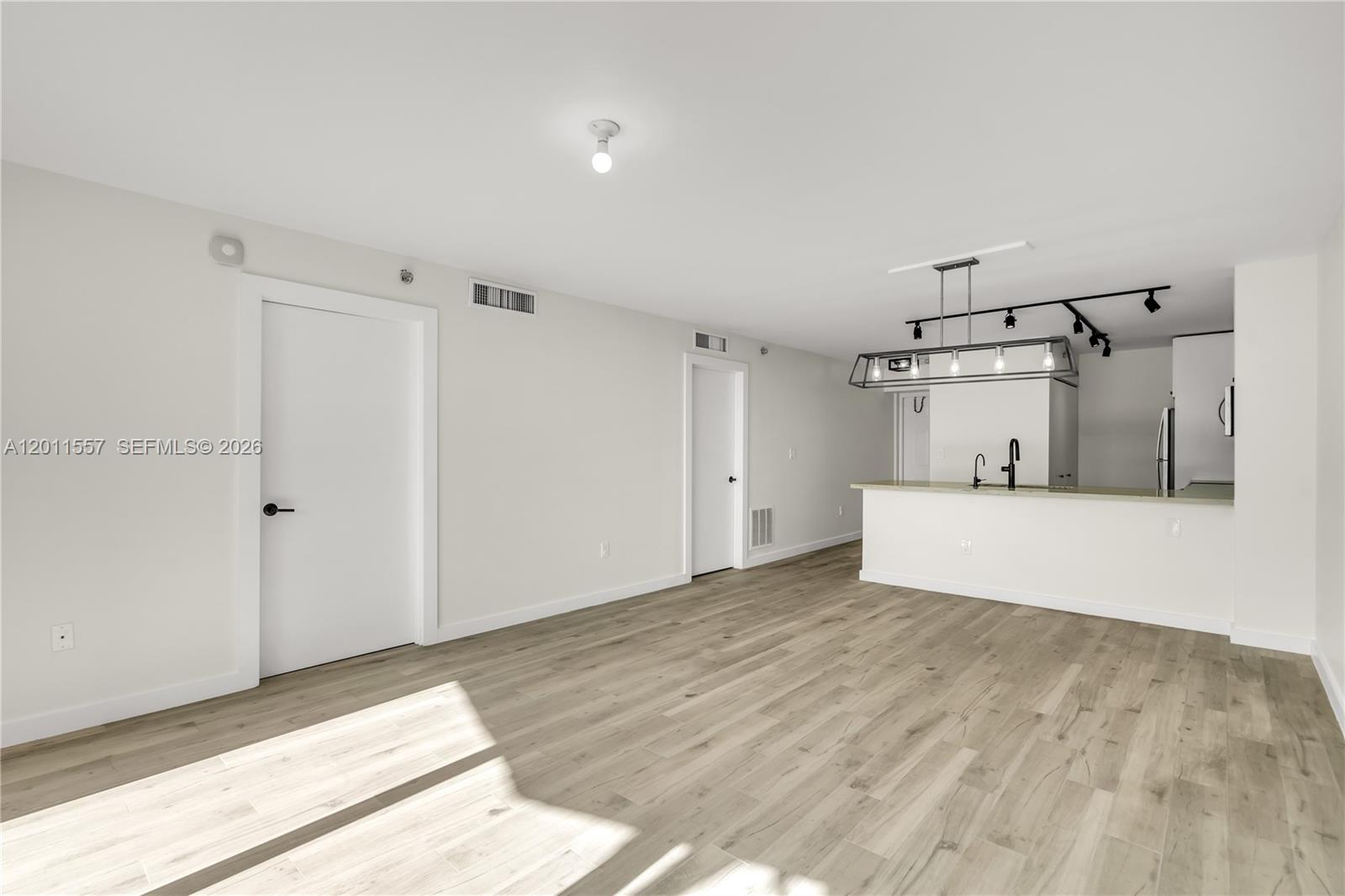 1401 Bay Road, Unit 407 Miami Beach, FL 33139 - Photo 6 of 27
