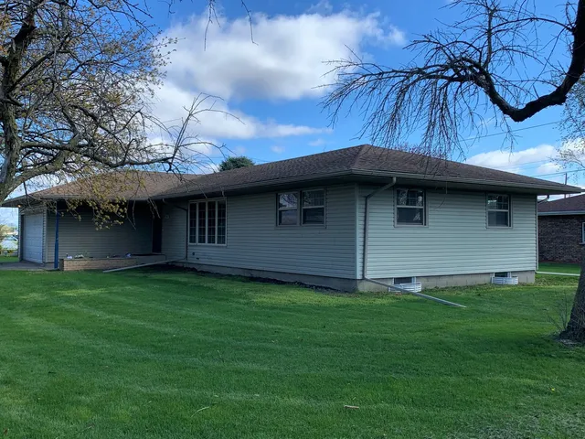 $294,900 | 602 North Maple Street, Herscher, IL 60941