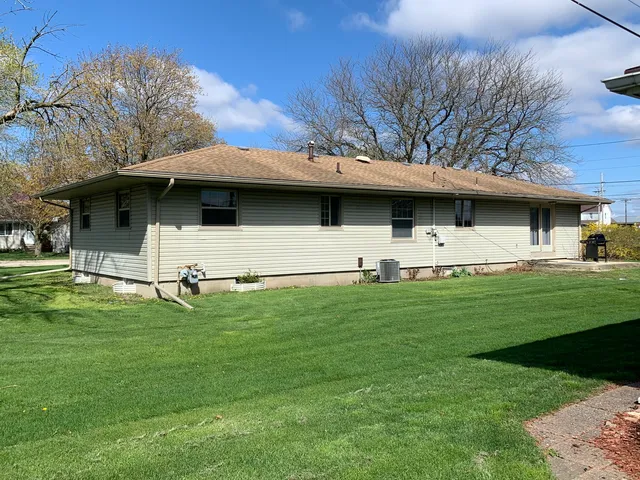 $294,900 | 602 North Maple Street, Herscher, IL 60941