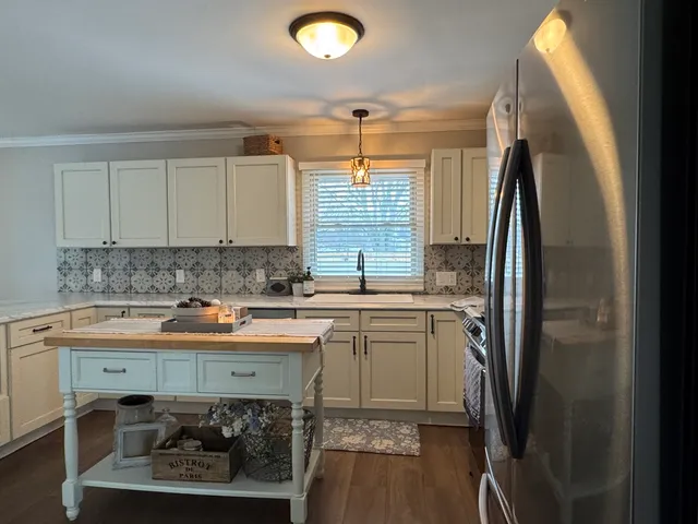 $294,900 | 602 North Maple Street, Herscher, IL 60941