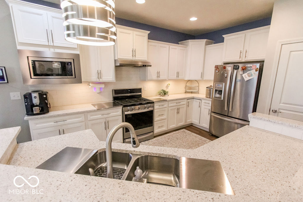13496 Mosaic Street Fishers, IN 46037 - Photo 10 of 37